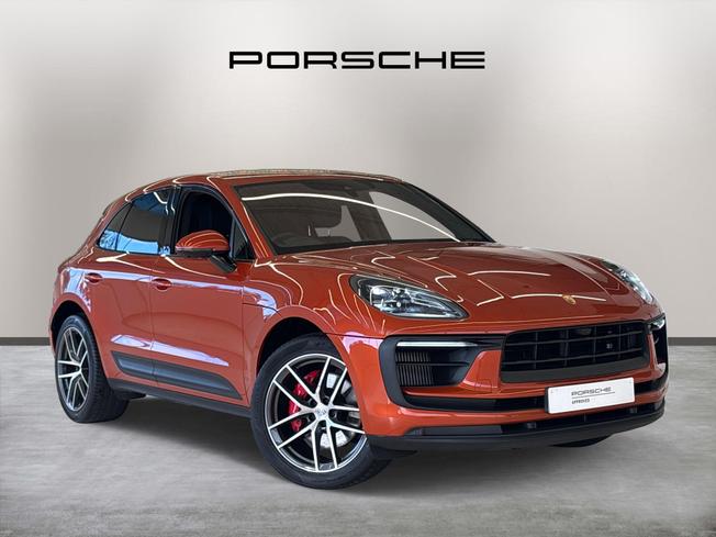 PORSCHE Macan Photo 1