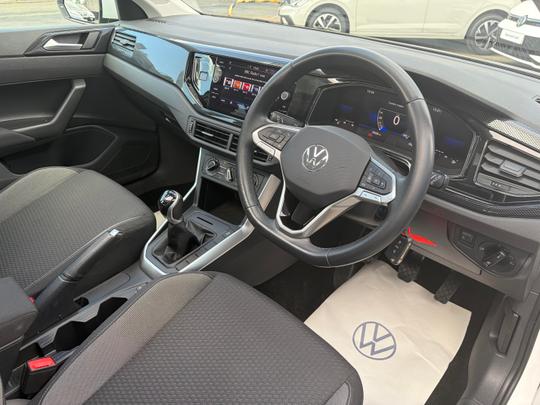 Volkswagen Polo Photo 899ae549-c953-4c4c-aba7-56ff287cba6c.jpg