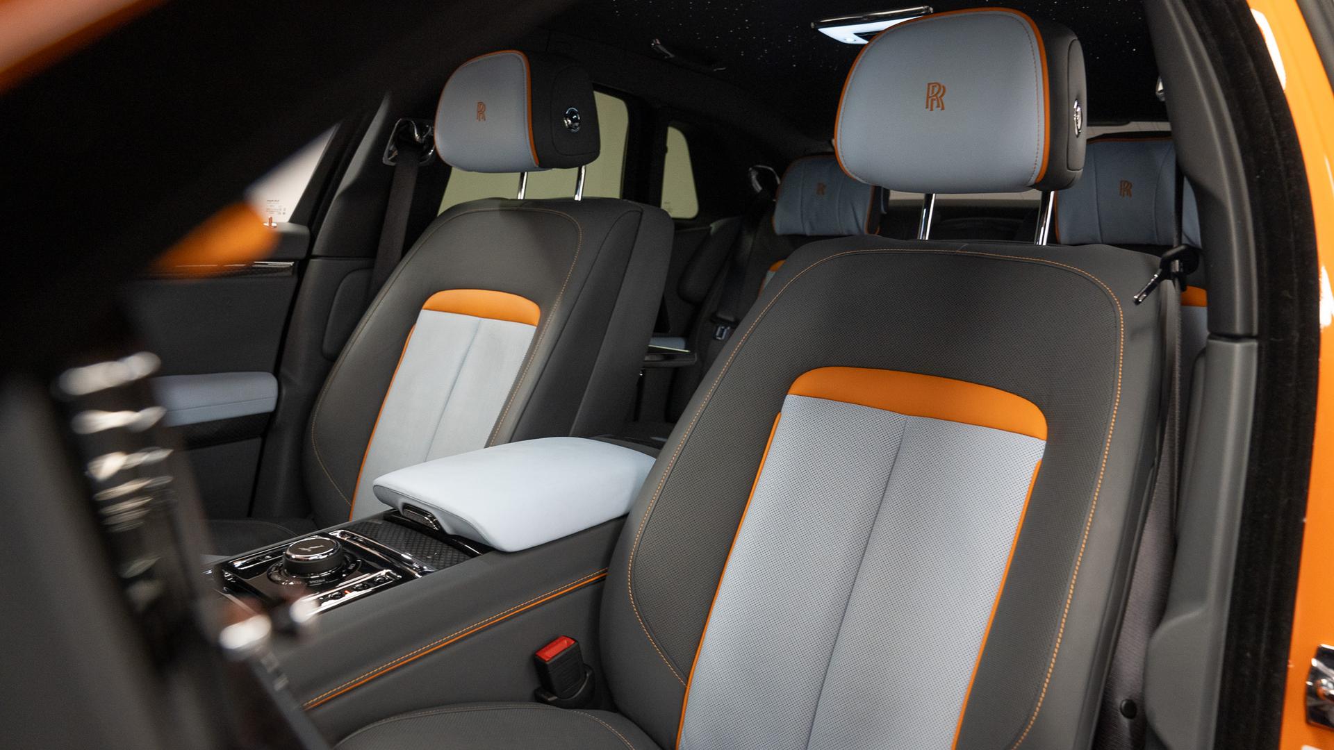 Rolls-Royce Ghost Photo 899e17f0-dc7f-40b4-8a72-169eb1970cb4.jpg