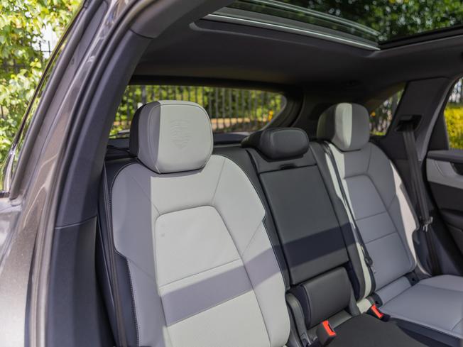 PORSCHE Cayenne Photo 9