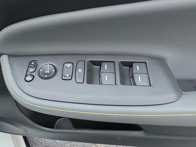 Honda Jazz Photo 89bf5a0e-37a1-4c01-973a-b157138ca299.jpg