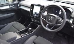 Volvo XC40 Photo 2
