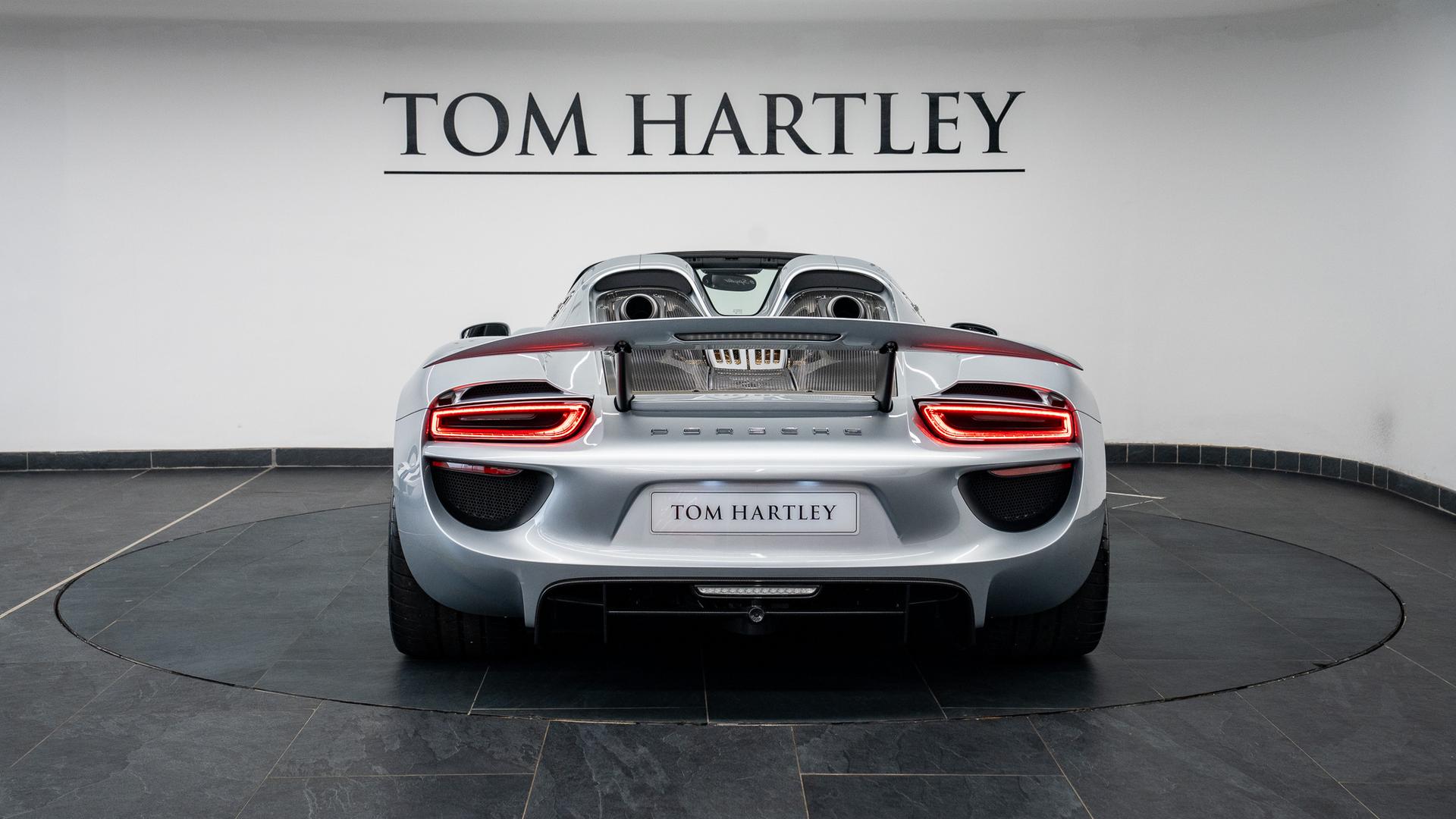 Porsche 918 Photo 89c36f66-62c4-489b-9be5-44fa1f871541.jpg