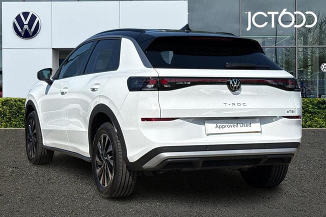 Volkswagen T-Roc Photo 3