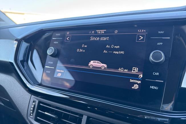 VOLKSWAGEN T-Cross Photo 31