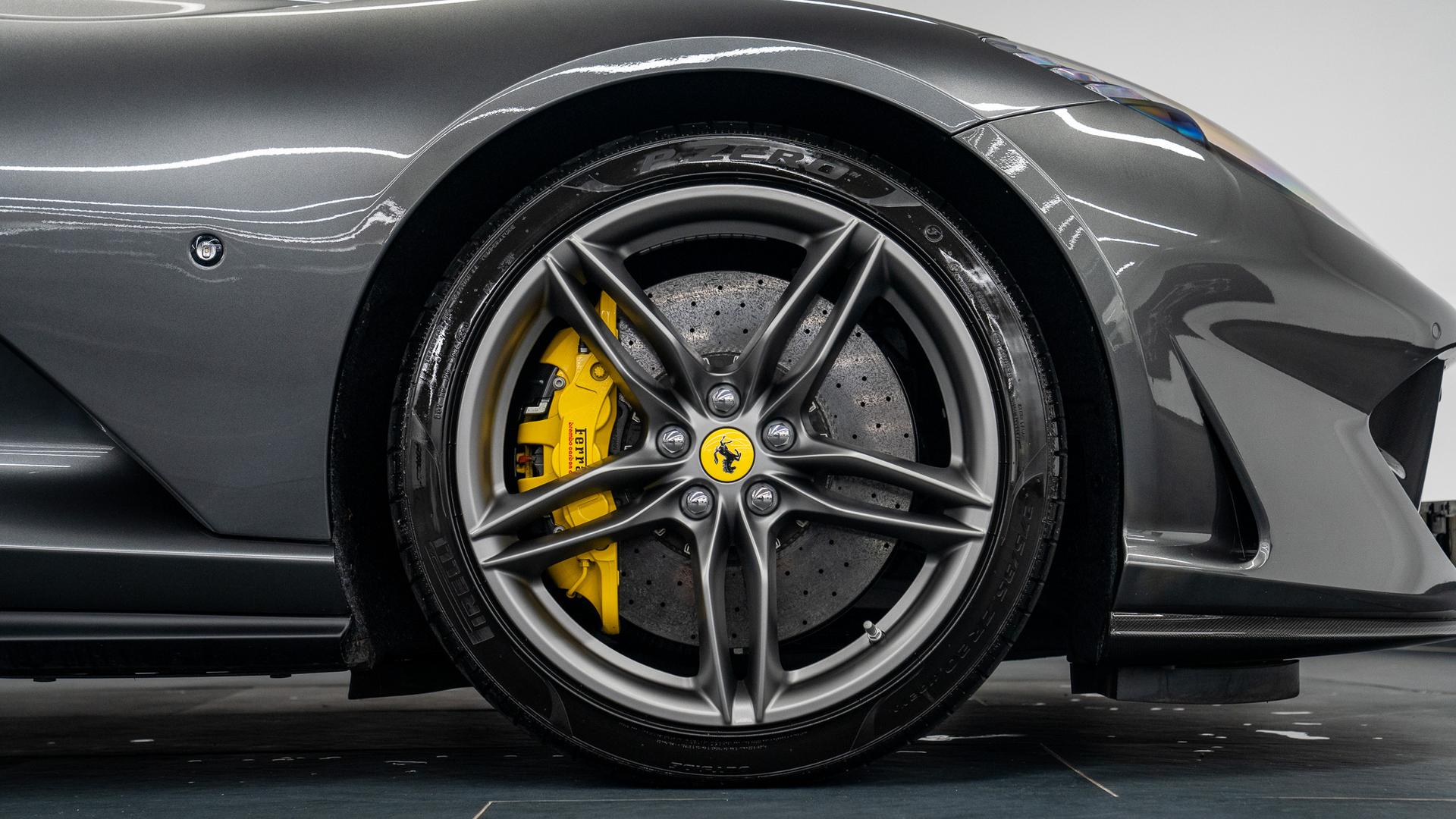 Ferrari 812 Photo 89db4db3-b228-42da-9b81-6dcc7ab49f59.jpg