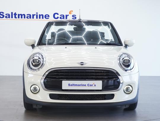 MINI Convertible Photo 89dd1597-8f1b-47d3-b880-a7d106c39a76.jpg