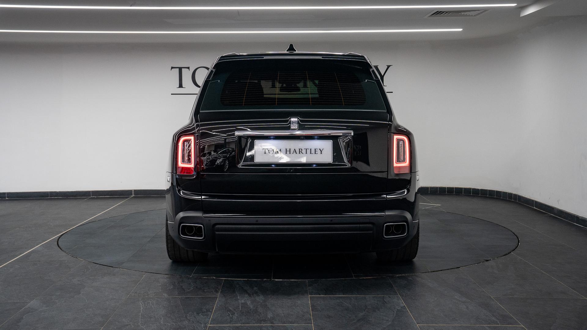 Rolls-Royce Cullinan Photo 89e18d4f-418b-4331-9d27-a4a60b572f34.jpg