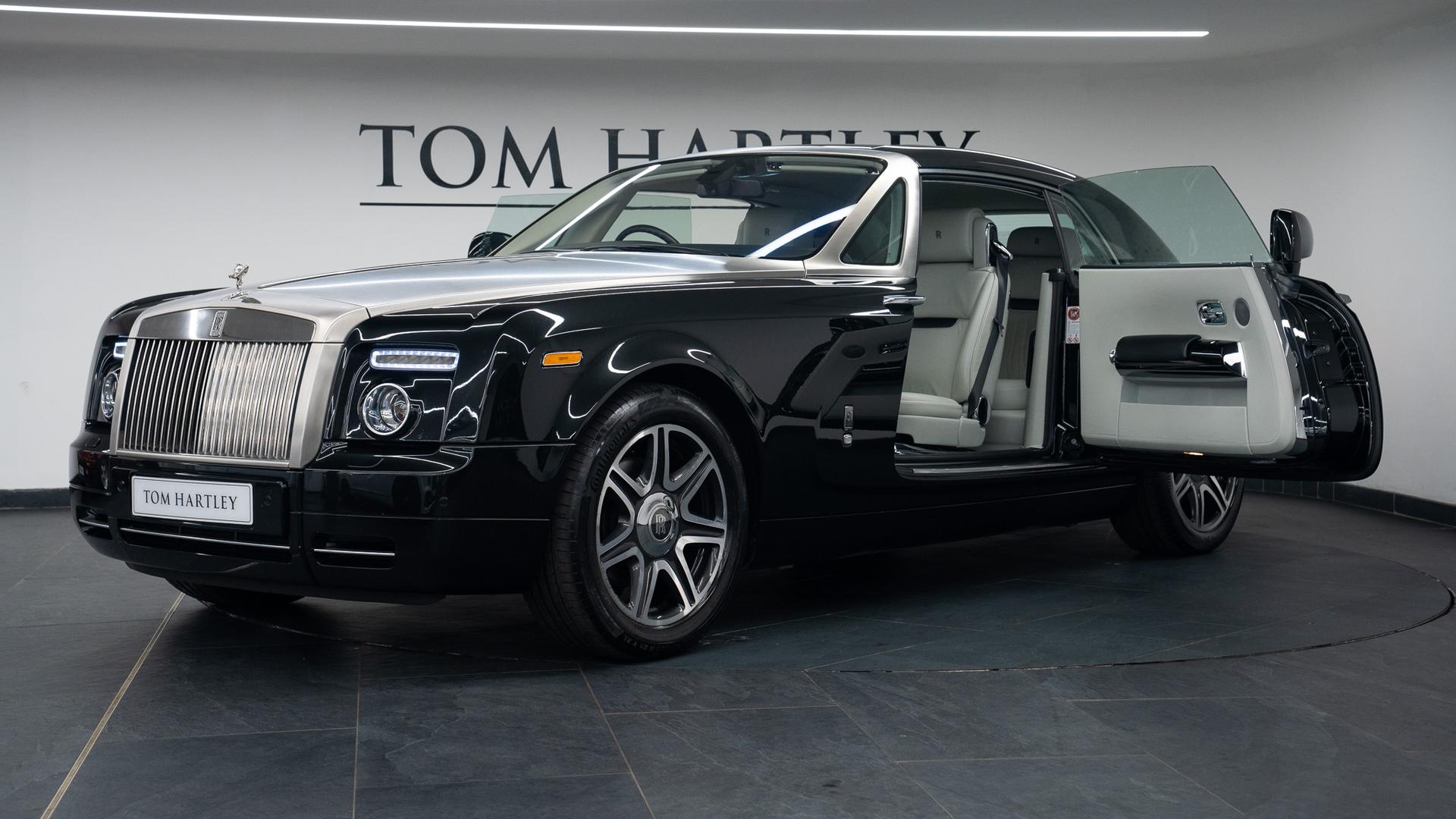 Rolls-Royce Phantom Photo 89e69bb9-4802-4750-a28e-9665005c6266.jpg