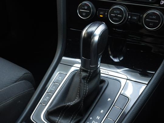 Volkswagen Golf Photo 8a054d5f-3e19-447c-ac00-2810f2fe2a39.jpg