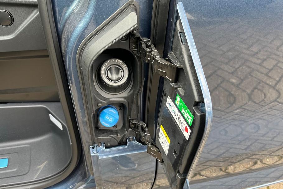 Used Ford TOURNEO CUSTOM 18/N123243 19