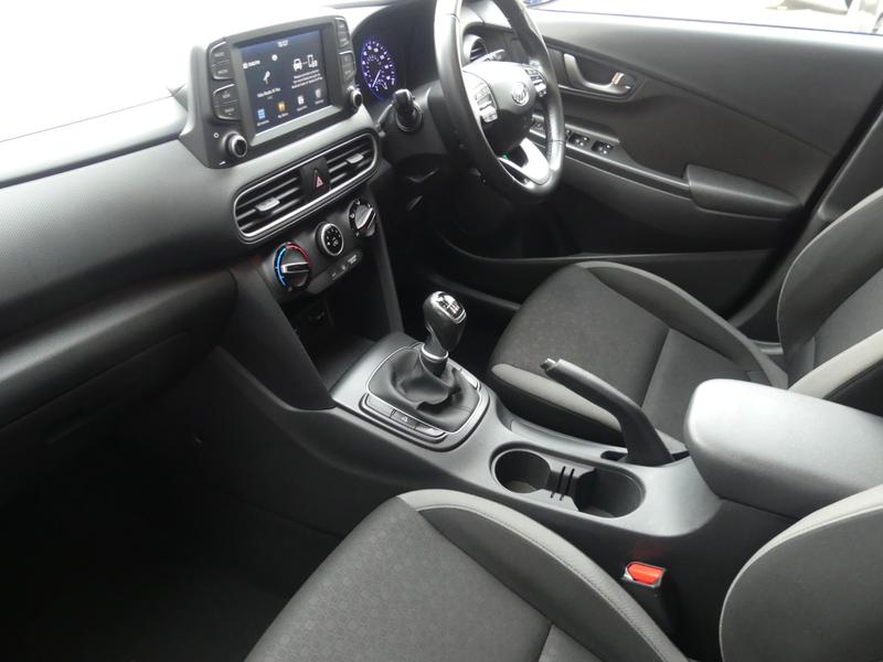 Hyundai KONA Photo 8a0e8244-be8e-4cd6-8b7f-0b4a655e2a7c.jpg
