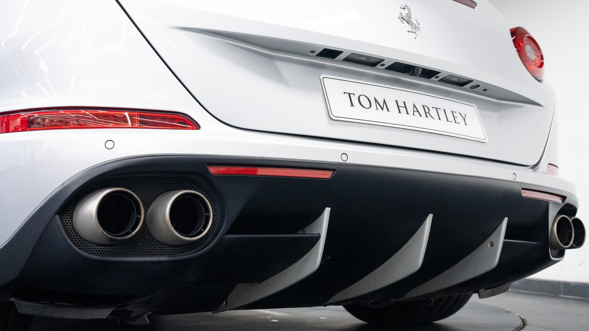 Ferrari California Photo 8a199be8-c2c2-40dc-b591-1bc114c1d12a.jpg