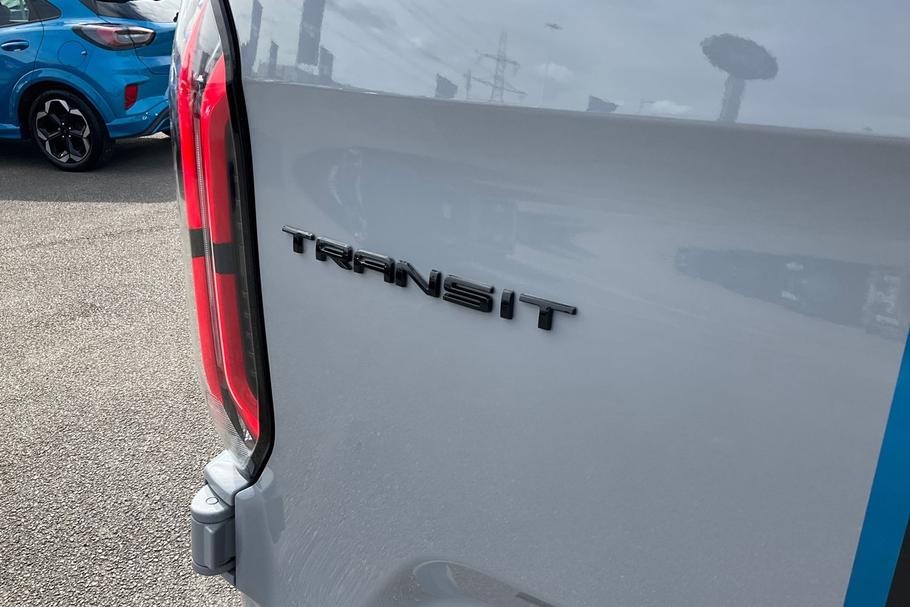 Used Ford TRANSIT CUSTOM L2DCIVSPORT2 22