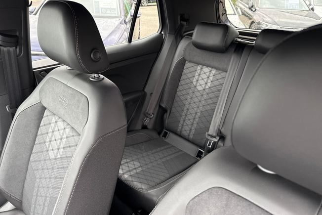 VOLKSWAGEN T-Cross Photo 38