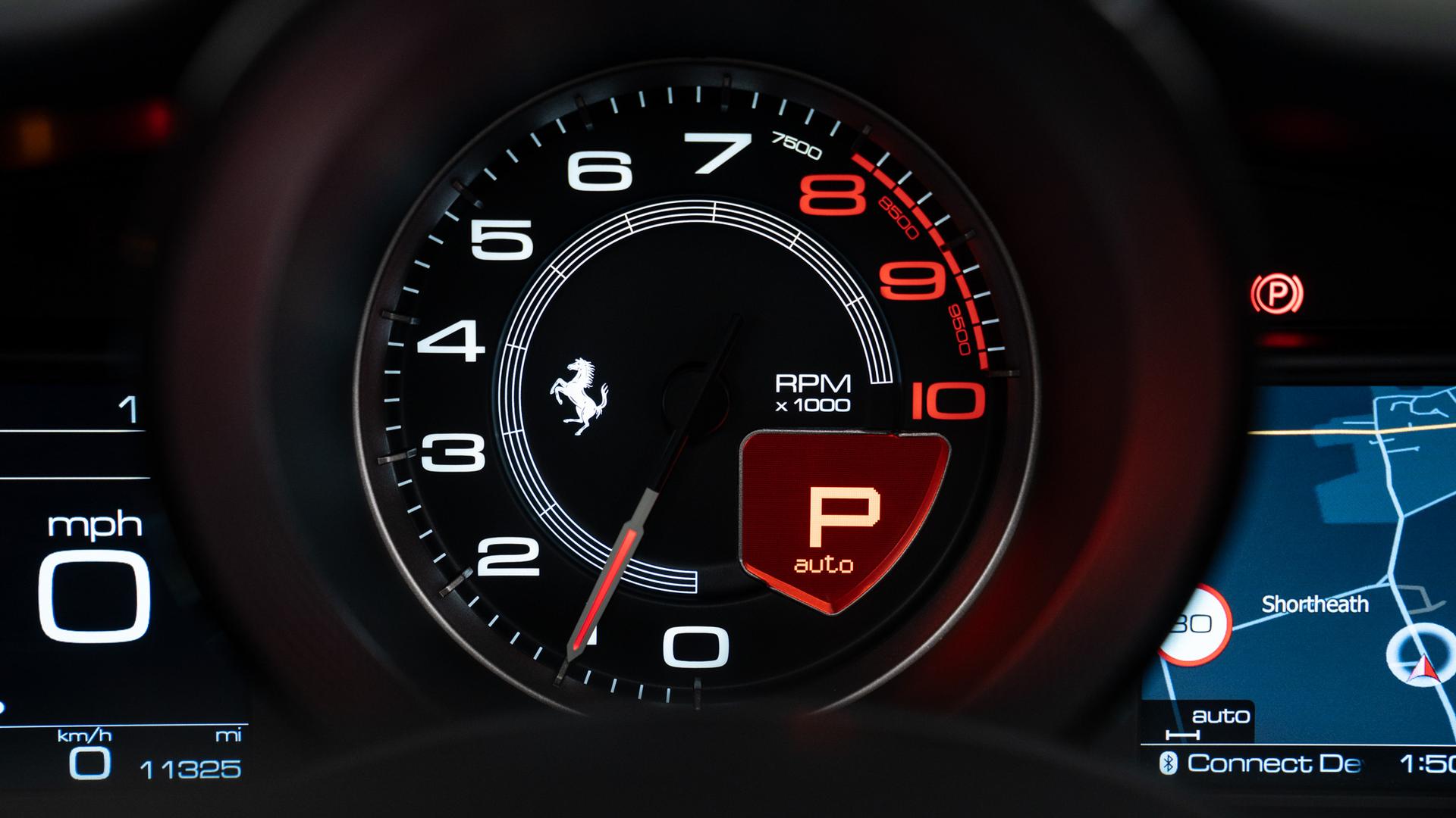Ferrari 488 Photo 8a417734-a979-4088-a524-7a7c97b61bd6.jpg