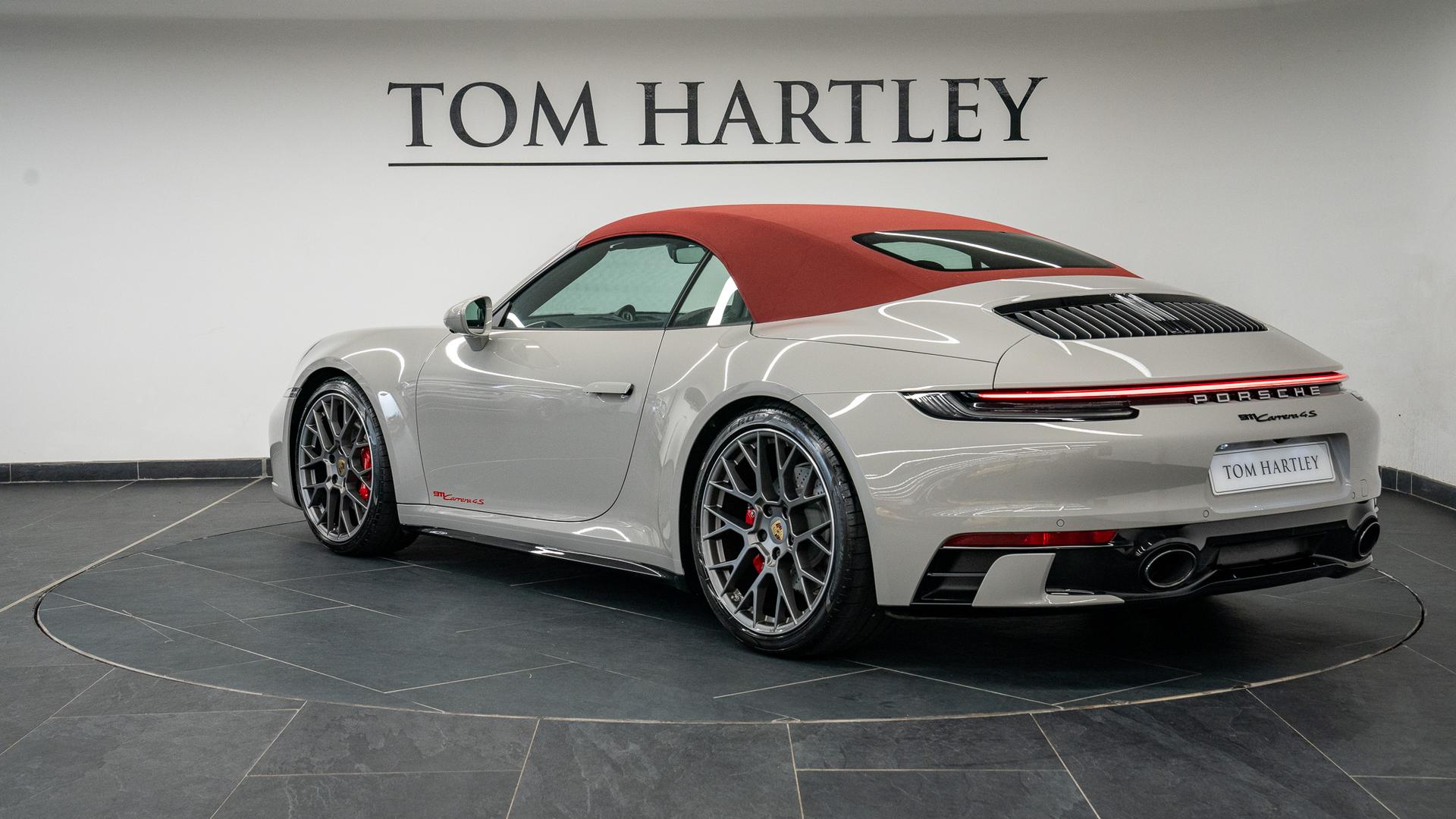 Porsche 911 Photo 8a4ec1cc-af51-450f-9332-18076112fdb6.jpg