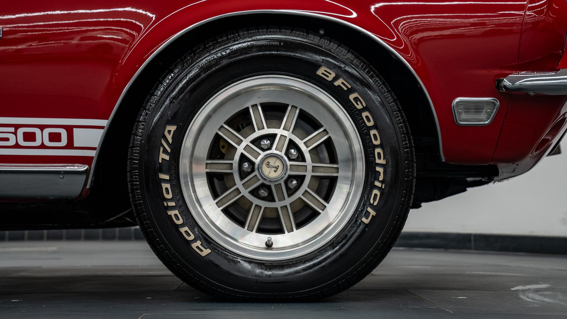 Ford Mustang Photo 8a53c152-2fb1-4d91-acde-a9f0b5cd2930.jpg