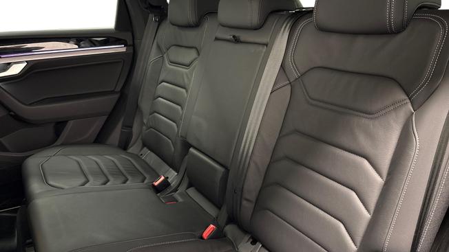 VOLKSWAGEN Touareg Photo 7