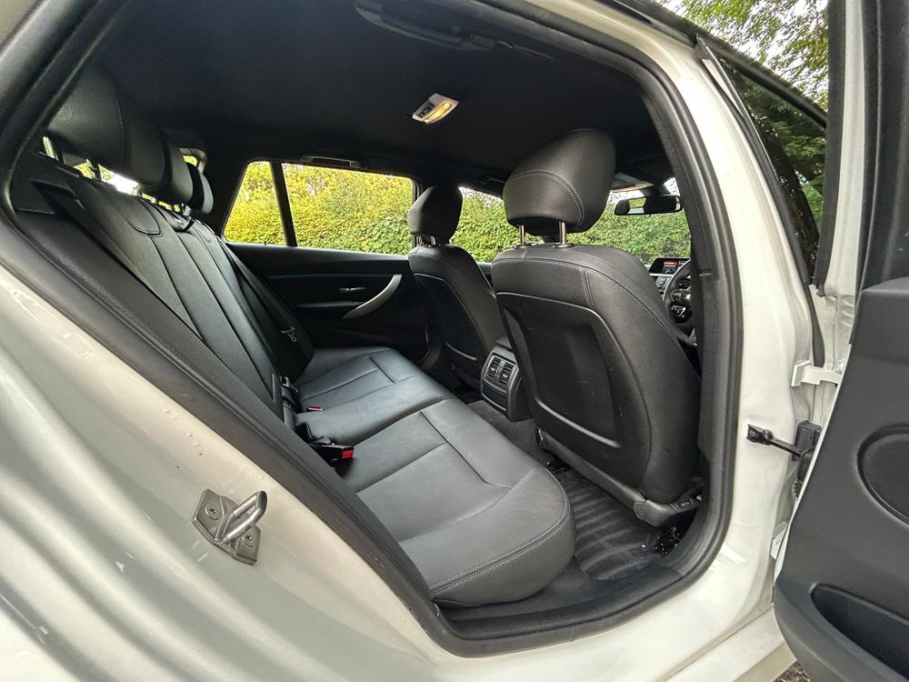 Used BMW 3 Series LJ68ODR 28