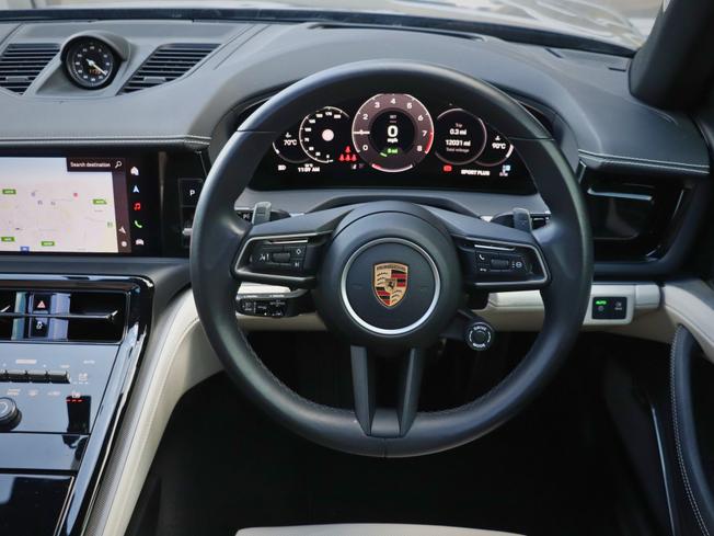 PORSCHE Panamera Photo 35