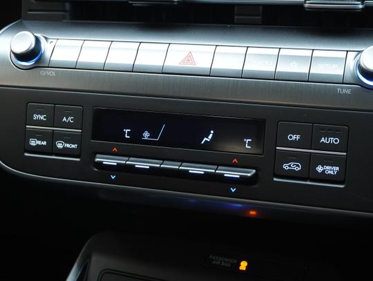 Hyundai KONA Photo 8a60ab9a-f242-40cb-9a95-f3b69e6bf9e5.jpg