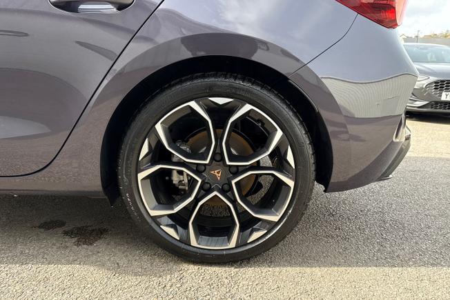 CUPRA Leon Photo 24