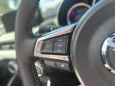 Mazda MX-5 Photo 22