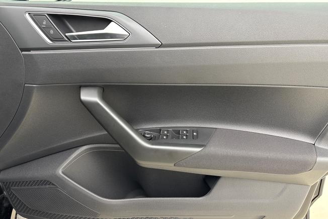 Volkswagen  Polo  Photo 25