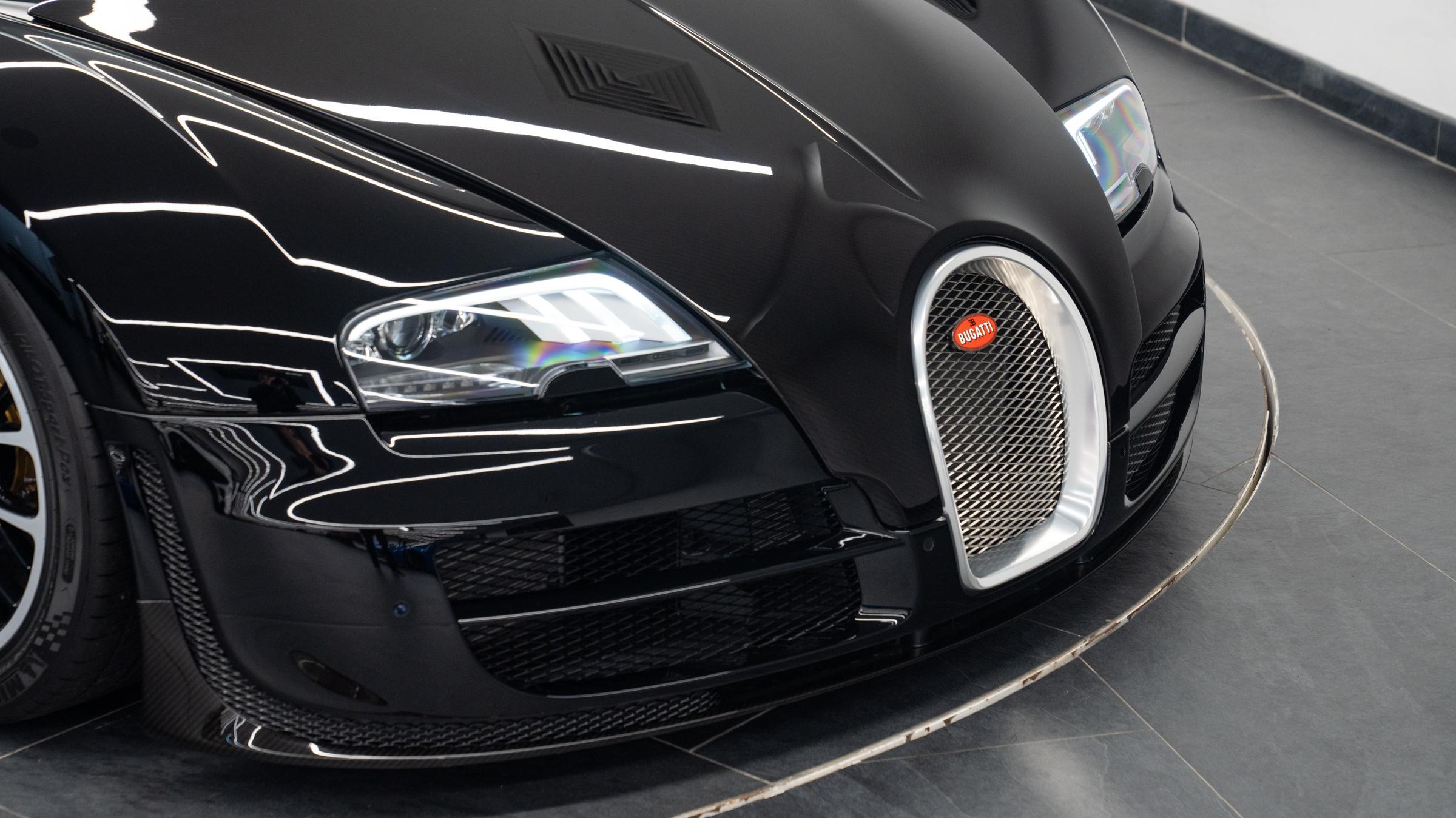 Used 2011 Bugatti Veyron Super Sport £1,700,000 1,000 miles Beluga Black |  Tom Hartley