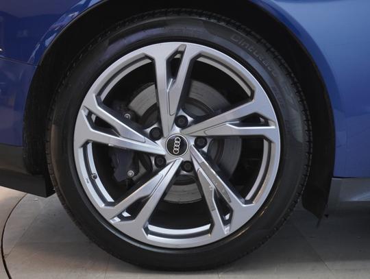 Audi e-tron GT Photo 8a82ccfa-e4a5-422e-a74c-15ab1837edd8.jpg
