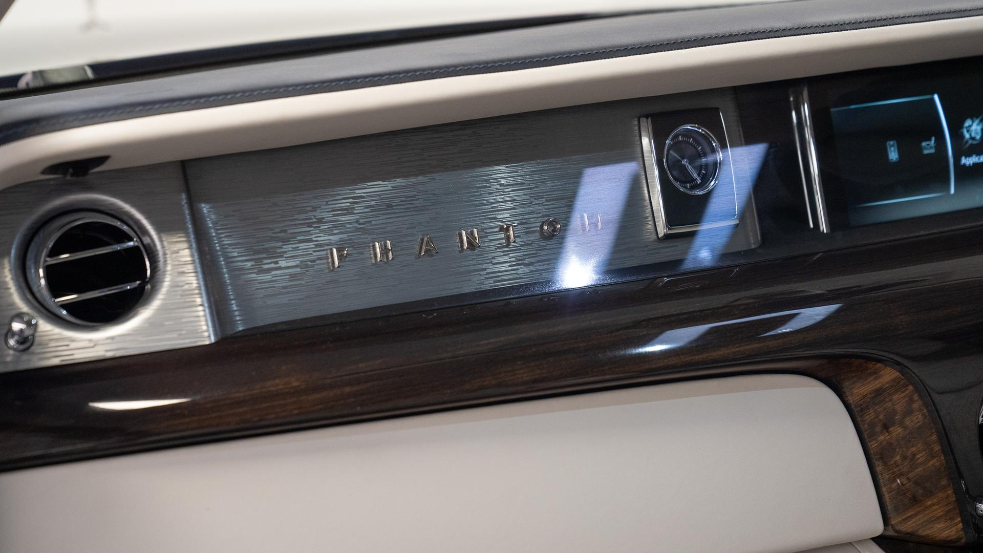 Rolls-Royce Phantom Photo 8a845a0a-4906-4270-b6e3-f8d848cc9042.jpg