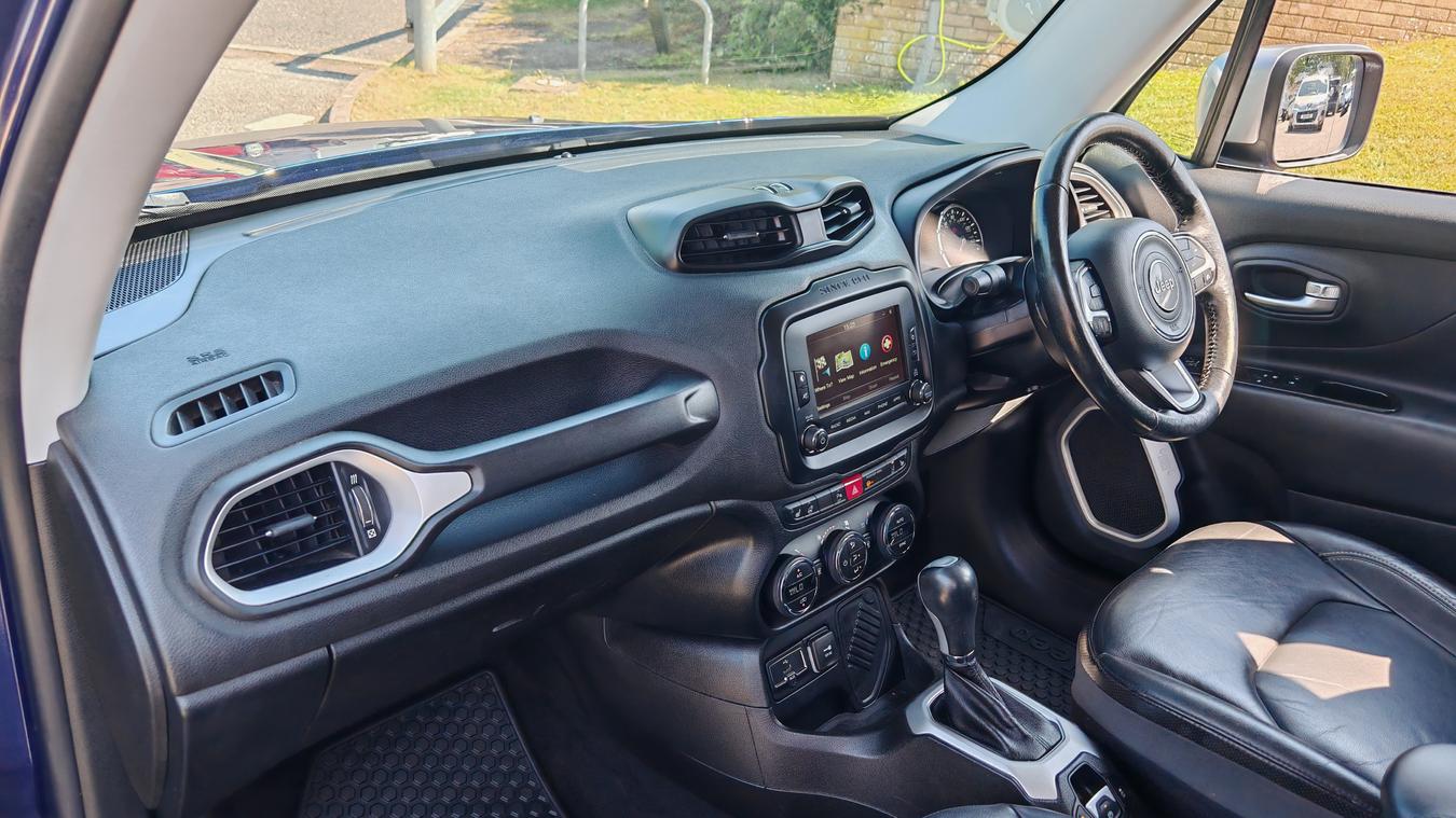 Used Jeep Renegade OU66RZE 22