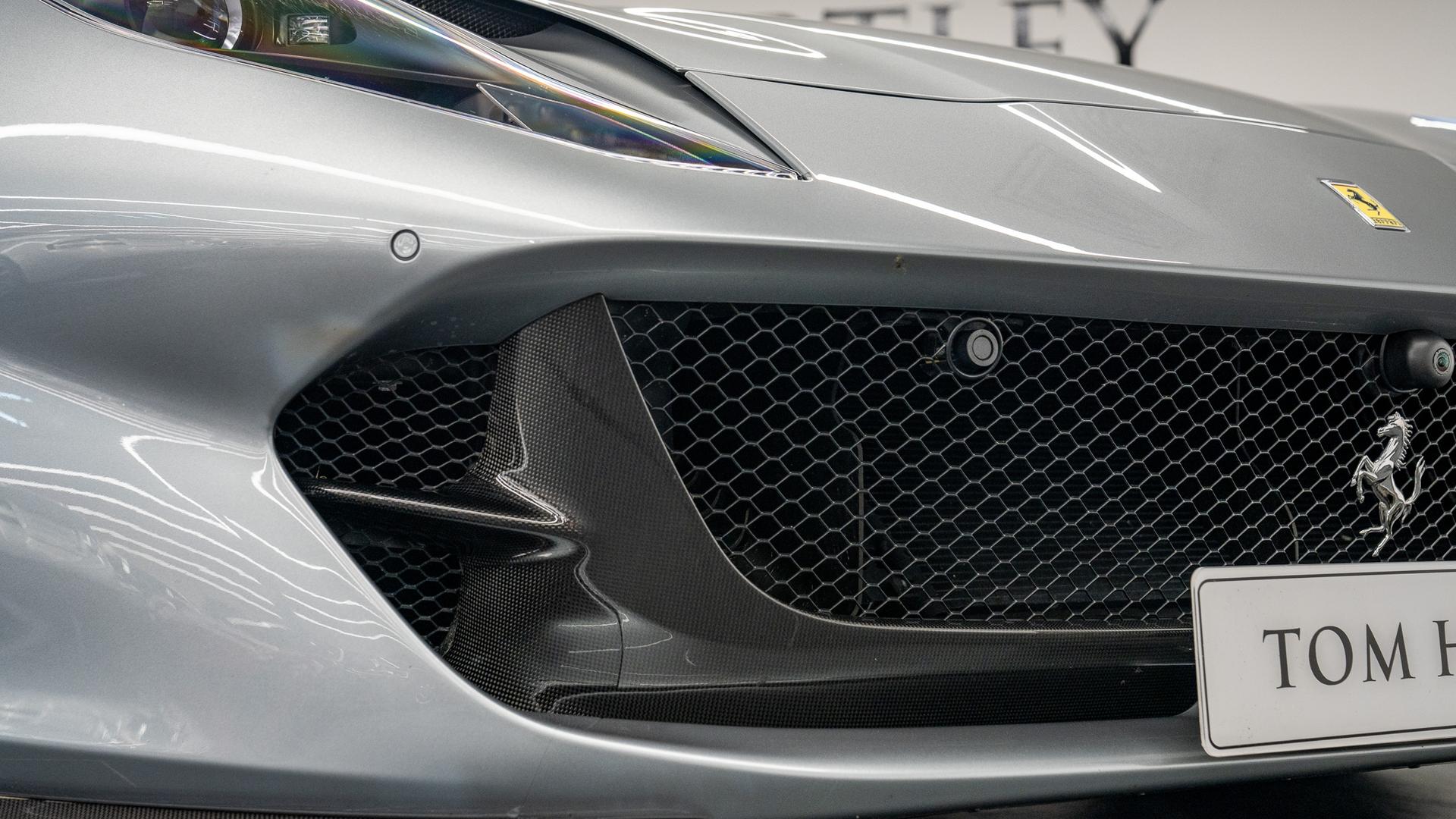 Ferrari 812 Photo 8aa6b944-8ef4-4189-8398-d1ea6e1d7f53.jpg