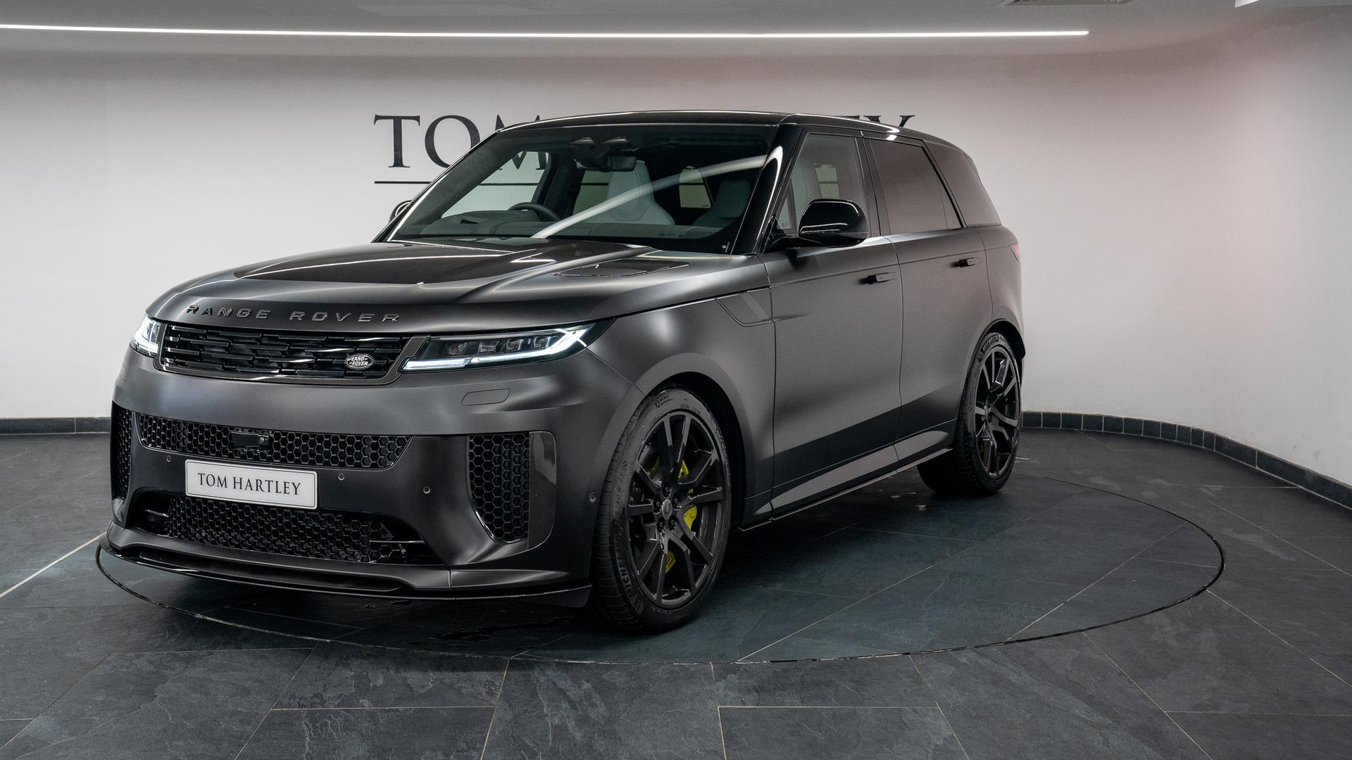 Land Rover Range Rover Sport Photo 8aab1486-3b82-4b94-a196-c46293dd4dfa.jpg