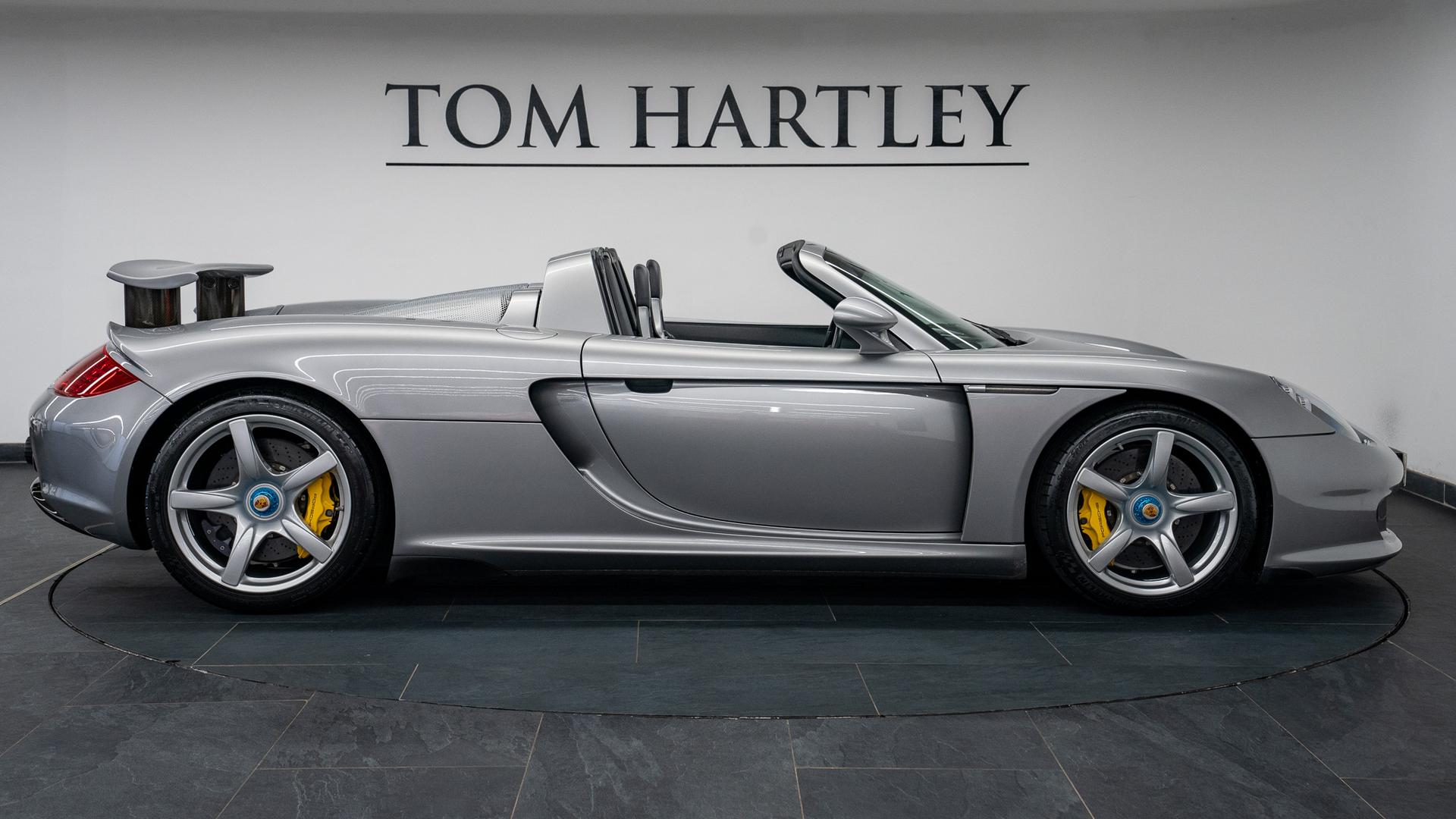 Porsche Carrera GT Photo 8aac1389-ff01-4f6c-951c-7f517badd5a9.jpg