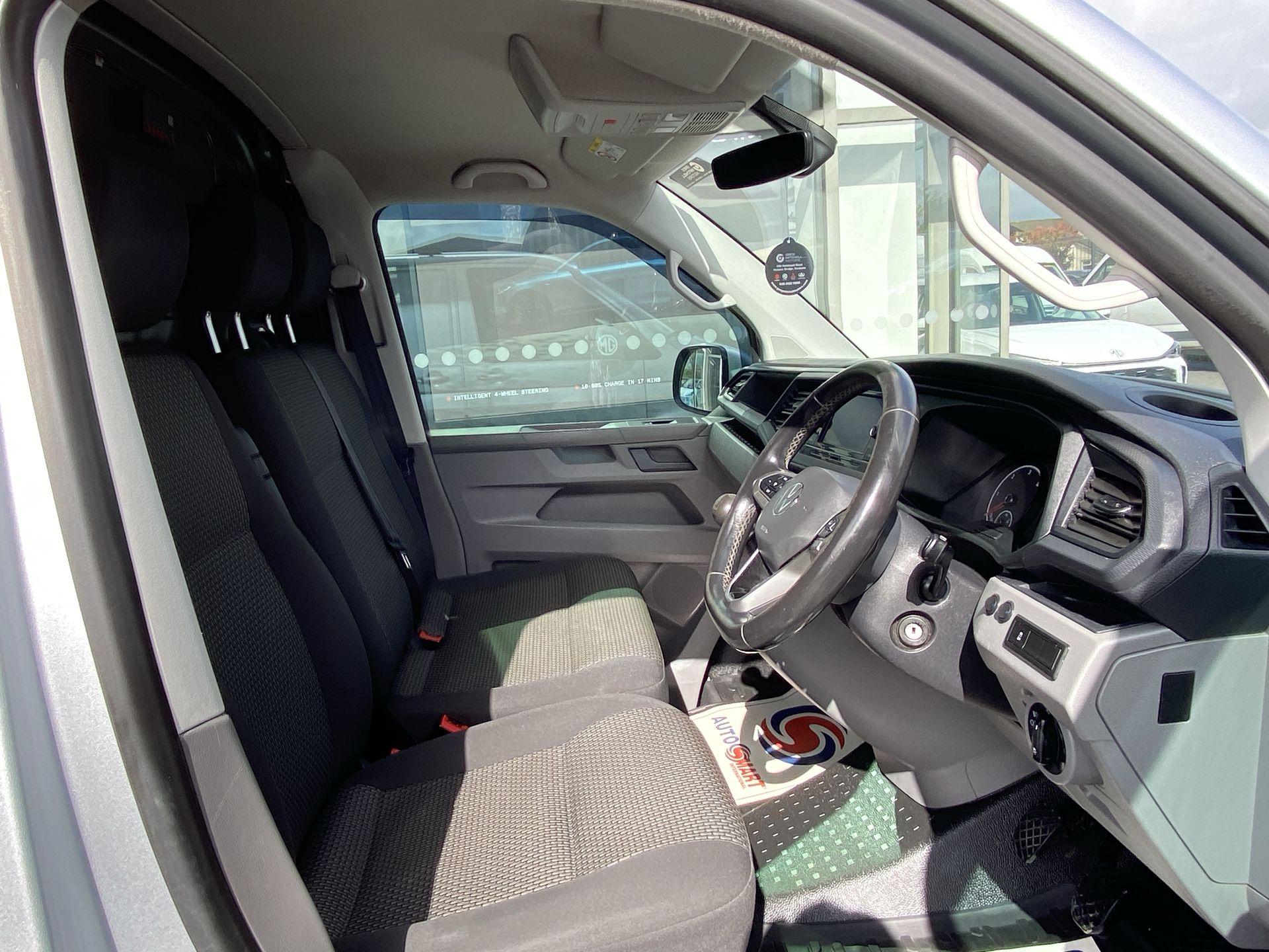 2021 Volkswagen TRANSPORTER T32 LWB 2.0 TDI 150 Highline - vehicle photo 4 for sale on PureCar