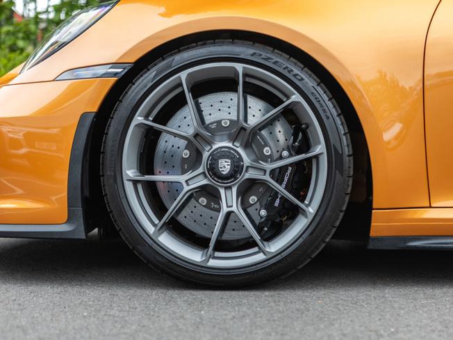 PORSCHE 911 Photo 4