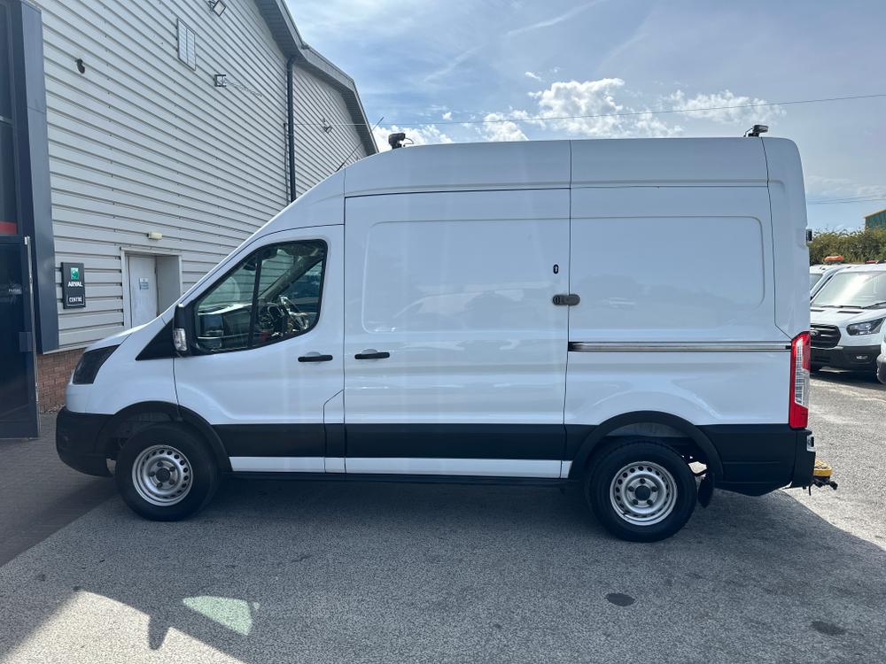 Ford Transit Photo 8abd11af-bfd7-48d1-a1e7-38a5549177dd.jpg