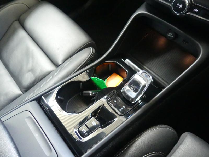 Volvo XC40 Photo 8acf9ae7-14f6-4722-bc6d-145cdddc7eea.jpg