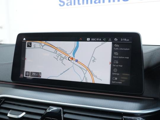 BMW 5 Series Photo 8ad25fa4-5fae-4664-96bf-4fbced079a35.jpg
