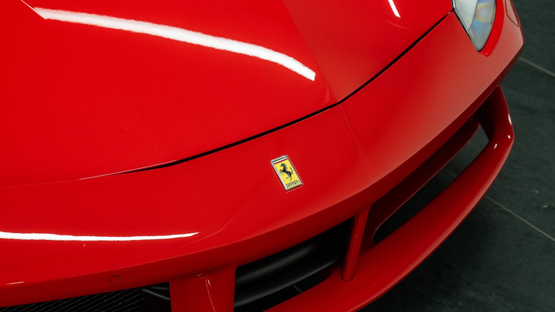 Ferrari 488 Photo 8ae063fa-a123-4cf4-bd41-eff9752c8d51.jpg