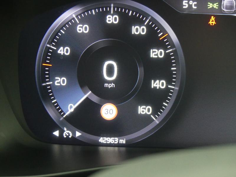 Volvo XC40 Photo 8ae70b6f-2e00-4d80-b7ad-7d086f2654a0.jpg