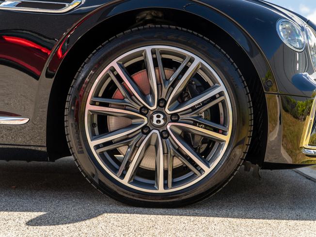 BENTLEY Flying Spur  Photo 6