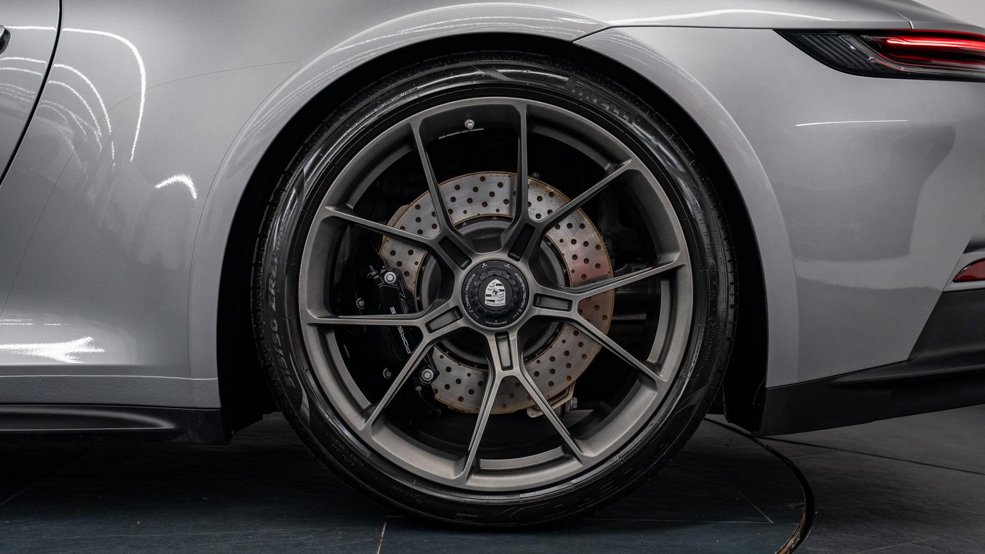 Porsche 911 Photo 8b0f0242-8528-4916-9d4e-10c84b705df1.jpg