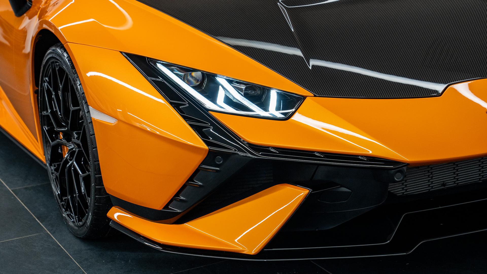LAMBORGHINI Huracan Photo 8b16e597-3d60-4c99-987a-45377e4fefa7.jpg