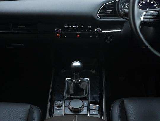 Mazda CX-30 Photo 8b1b77d7-08fa-4707-80c2-1bd1a3d161f8.jpg