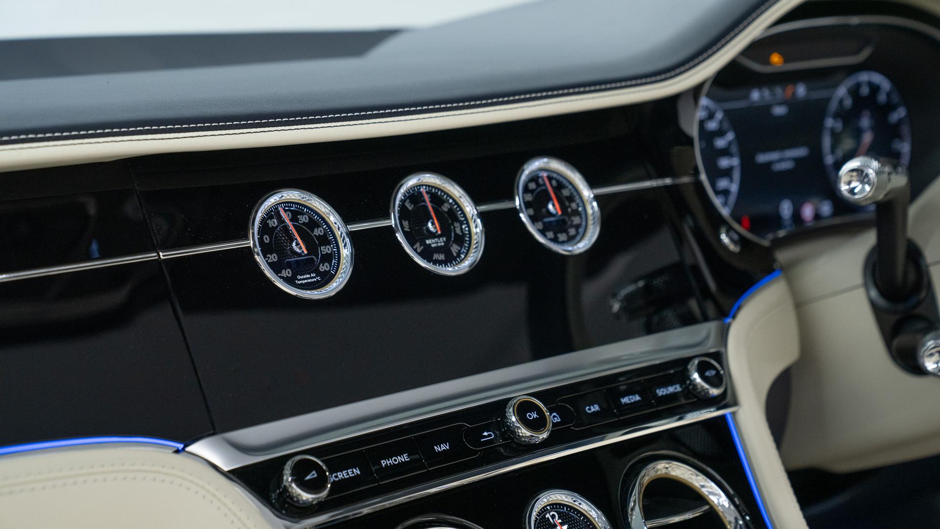 Bentley Continental Photo 8b1b946c-eb34-4f88-b076-7ddf1a4cefb6.jpg