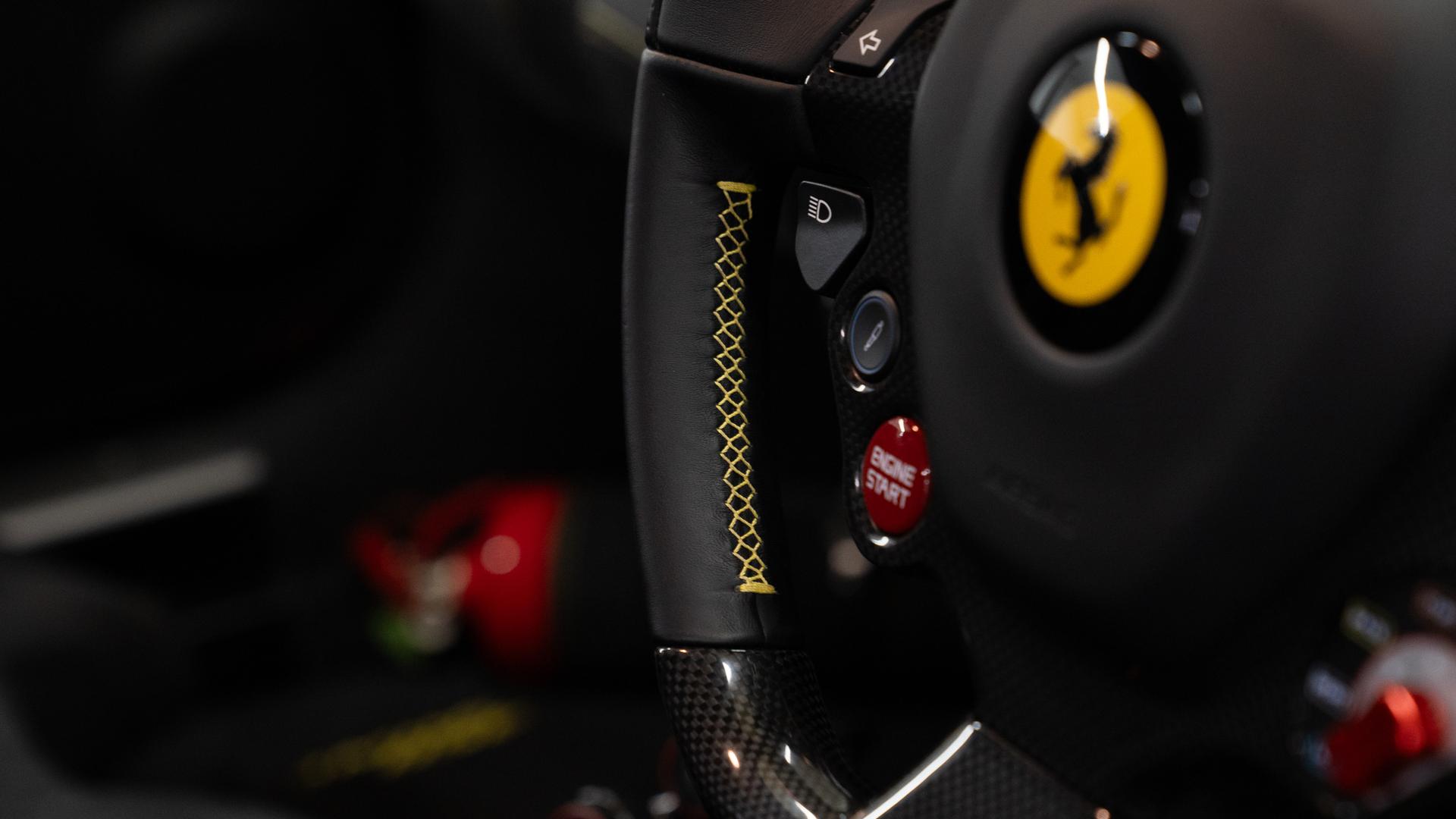 Ferrari 458 Photo 8b262b02-99bf-4711-9f5e-a9966a01e1a1.jpg