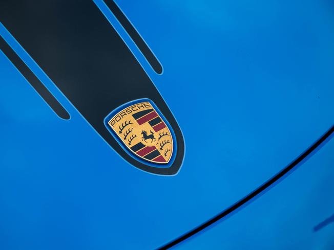 PORSCHE 718 Cayman Photo 30